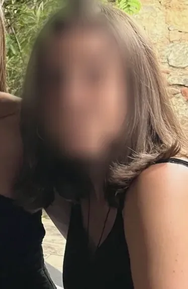 Greta, 33