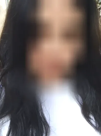 Manuela, 34
