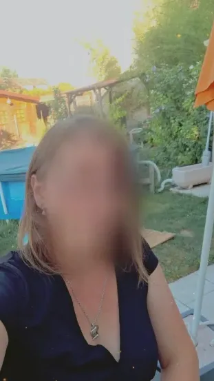Paula, 37