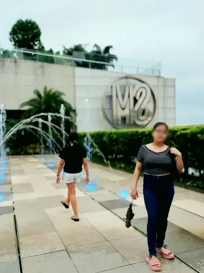 Yvonne, 24